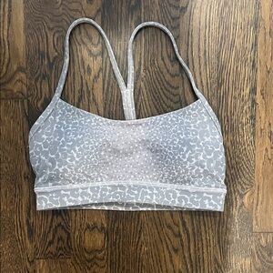 Lululemon sz 4 flow-Y sports bra